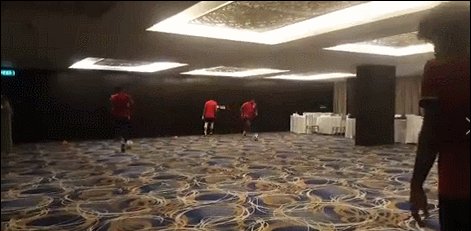 世界杯客户端安装包-马尔代夫备战40强赛受困疫情：酒店宴会厅当训练场